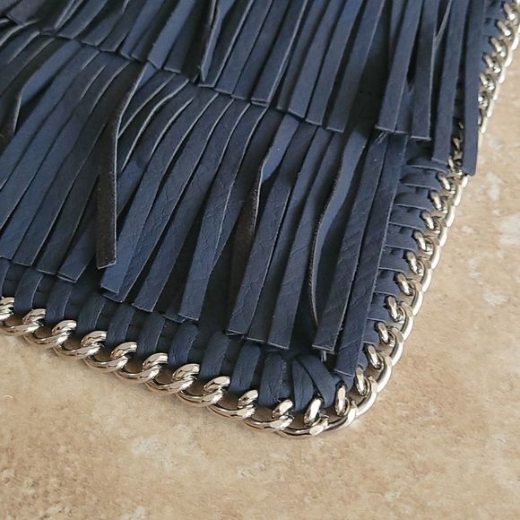 *NEW* Chico's Black & Silver Jubilee Fringe Crossbody Clutch - Picture 4 of 10